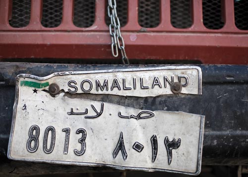 The license plate on a car proclaims it to be registered in Somaliland.