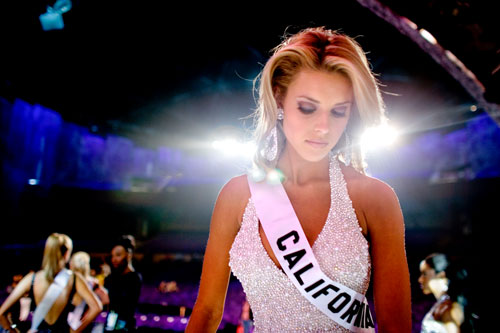 Carrie Prejean, Miss California, walks off stage during the Miss USA 2009 pageant