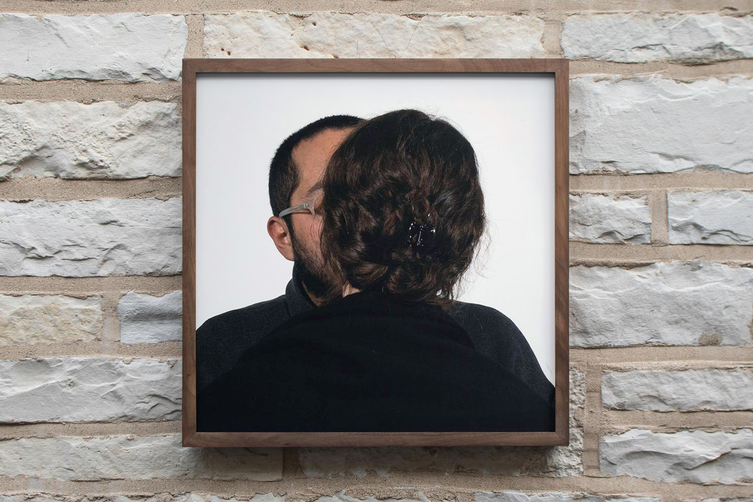 Photo of couple kissing by JDSH