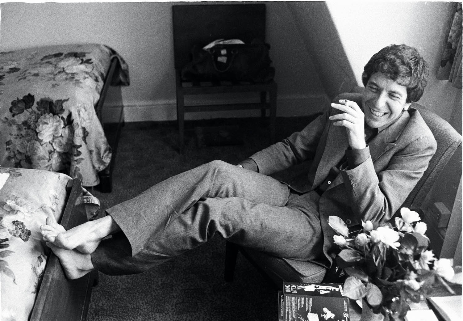 Leonard Cohen, London, June 1974. (Michael Putland/Getty Images)