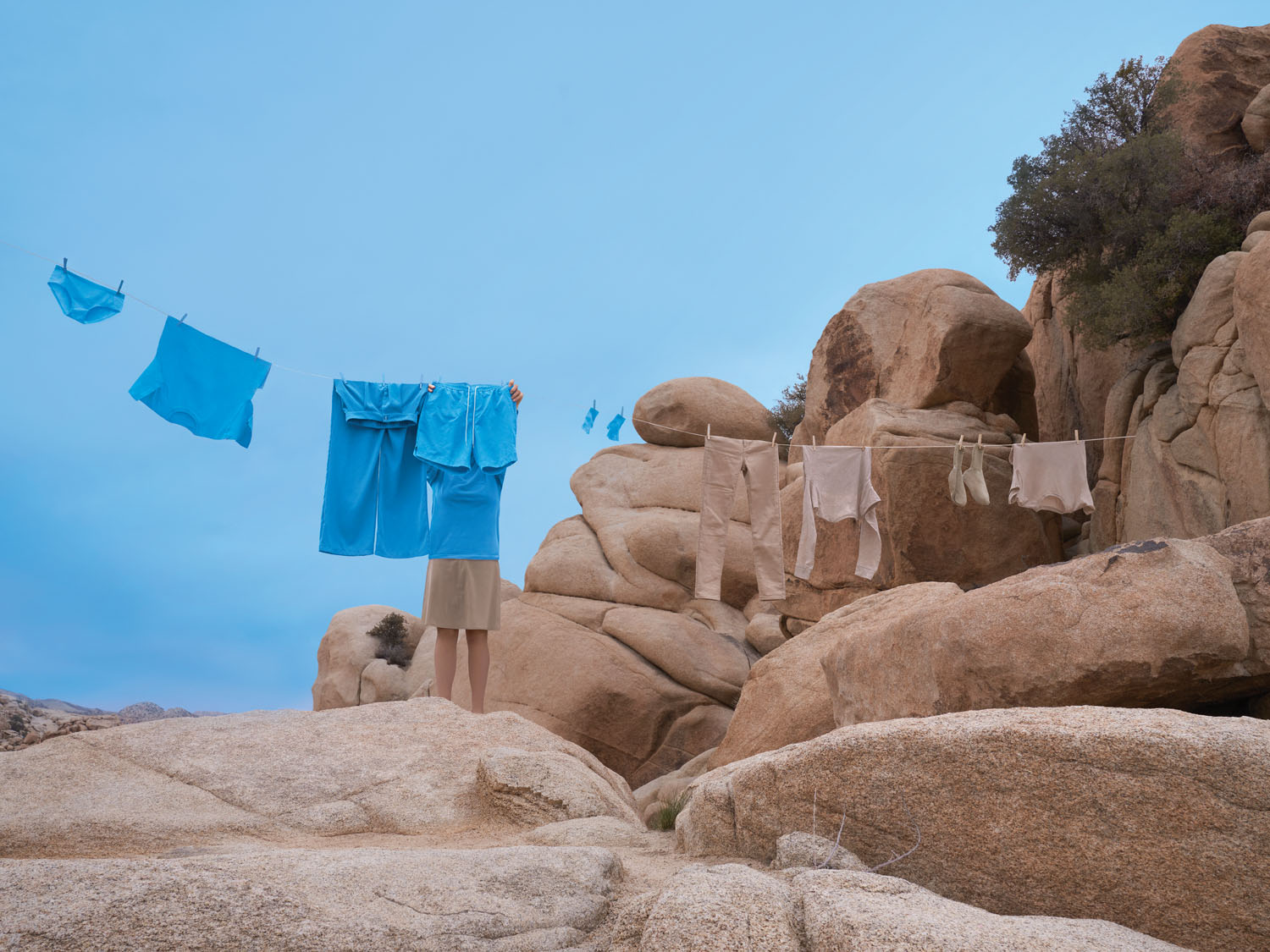 Hang Dry. Joshua Tree, CA, 2022.