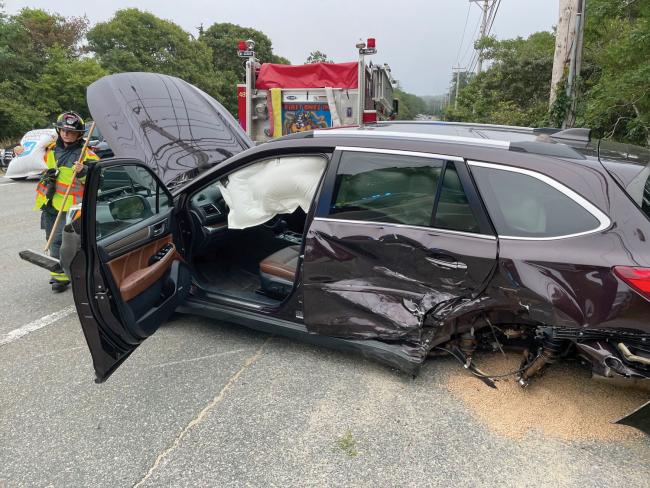 Photo of car crash. By Denise Landis.