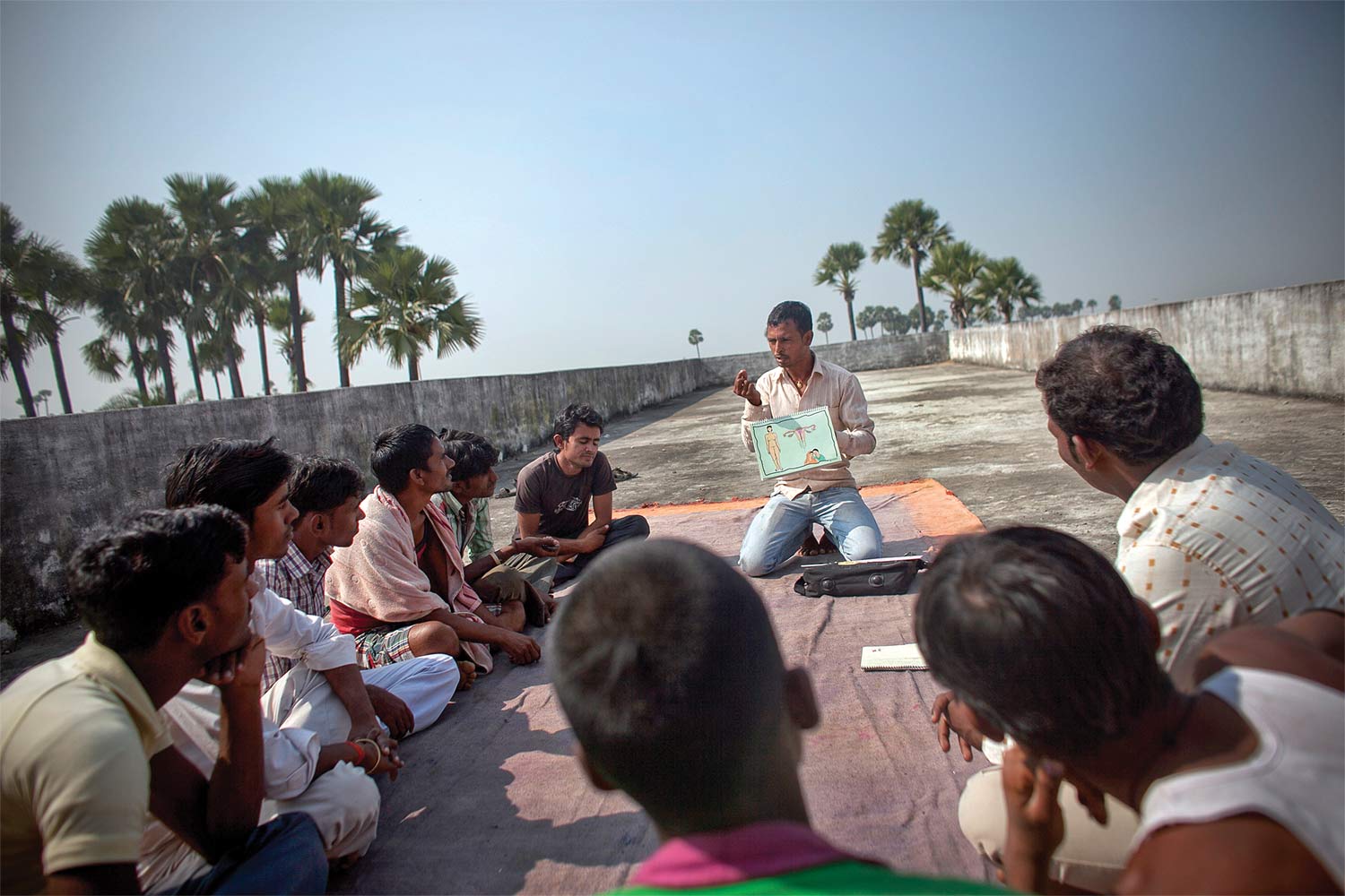 A Pathfinder worker leads a family-planning class in Kazarshoth, in the state of Bihar, India, 2013.