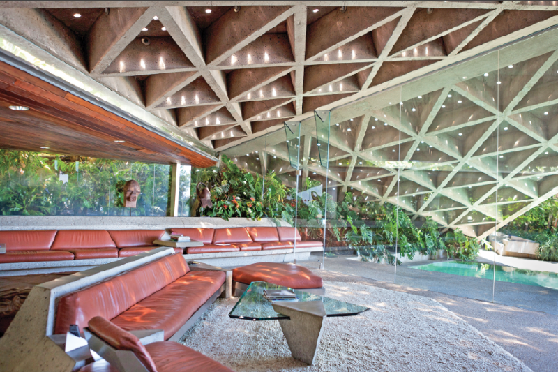 The Sheats–Goldstein residence was originally built in 1963. After James Goldstein, the home’s current owner, bought it in 1972, a series of renovations—including a koi pond, glass enclosures, and fully retractable skylights—were implemented over the next couple of decades. (Elizabeth Daniels)