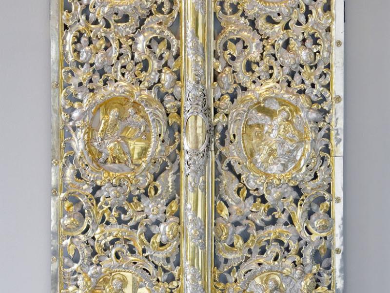 <p><b>Gates</b>, circa 1784<br>Maker: Unknown <br>Embossed, pierced and engraved silver, parcel-gilt and iron<br>(©The Rosalinde and Arthur Gilbert Collection on loan to the Victoria and Albert Museum, London</p>